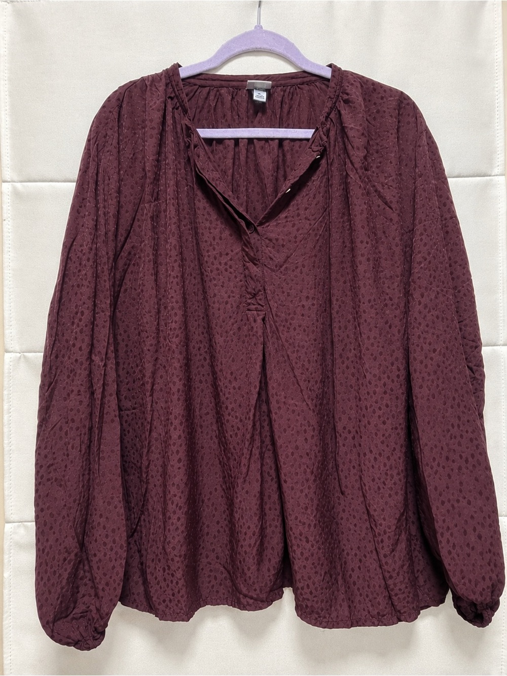 A New Day Burgundy/Plum Polka Dot Balloon Sleeve V Neck Size XL